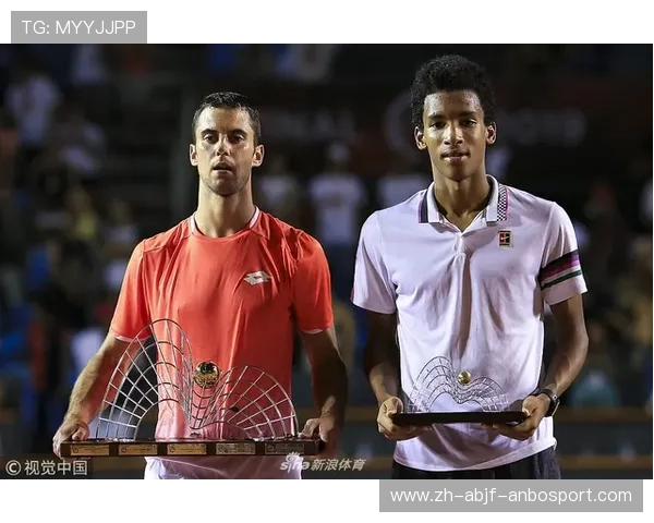 连续两年迈阿密负于萨巴伦卡郑钦文0-2告负无缘晋级